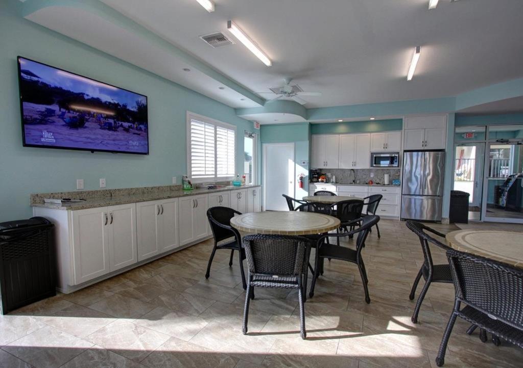 410 - Fourth Floor 1/1 Sleeps 2 Daire New Smyrna Beach Dış mekan fotoğraf